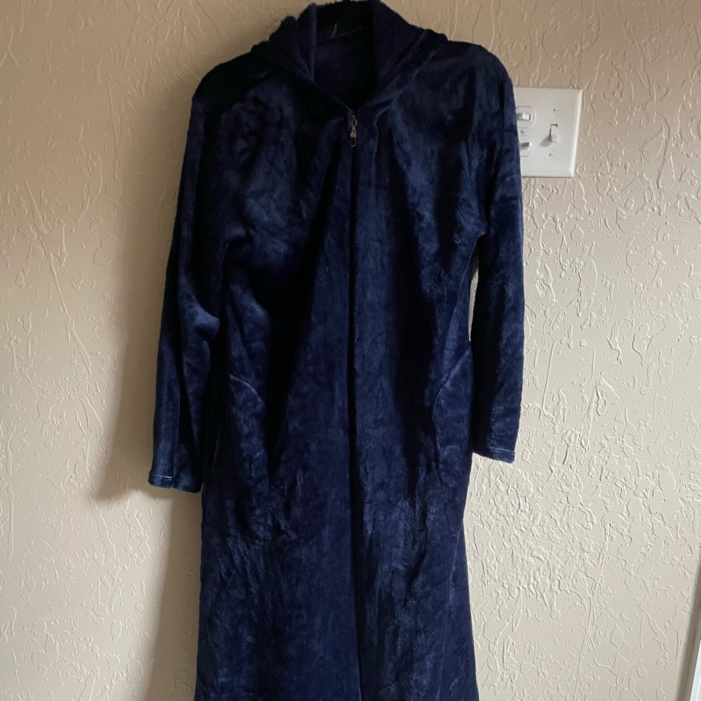 Fuzzy blue kaftan zip up